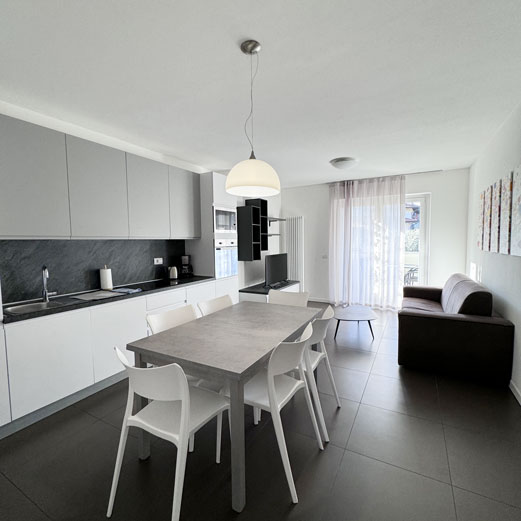 HOLIDAY APARTMENTS TORBOLE-RIVA DEL GARDA (TN)