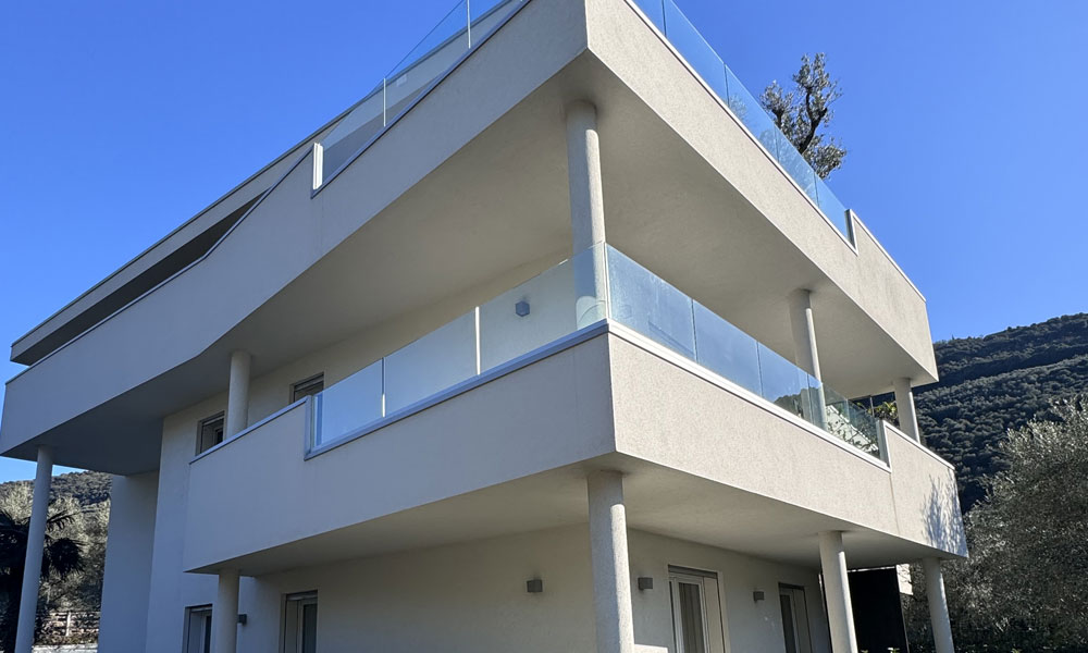 HOLIDAY APARTMENTS TORBOLE-RIVA DEL GARDA (TN)